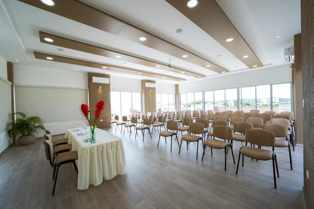 Hotel Ribera Sinu Monteria Bagian luar foto